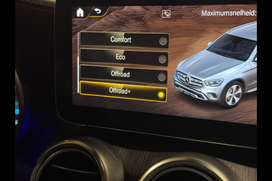 Mercedes-Benz GLC 300 4MATIC Off Road Premium | PANO | LEDER | LUCHTVER. | VOL!