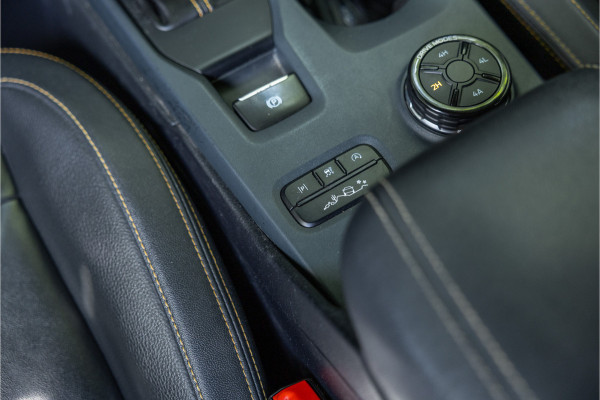 Ford Ranger 2.0 EcoBlue Wildtrak | Dubbel cabine | ACC | 360 Camera | Bang & Olufsen | Dodehoek detector | Trekhaak | Stoelverwarming | CarPlay | Navigatie | Nieuwe APK
