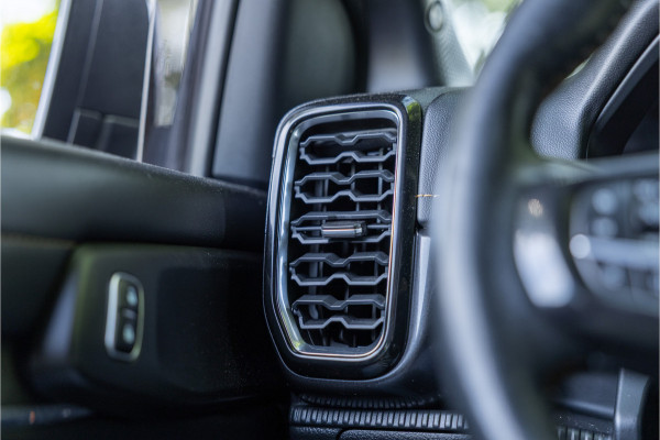 Ford Ranger 2.0 EcoBlue Wildtrak | Dubbel cabine | ACC | 360 Camera | Bang & Olufsen | Dodehoek detector | Trekhaak | Stoelverwarming | CarPlay | Navigatie | Nieuwe APK