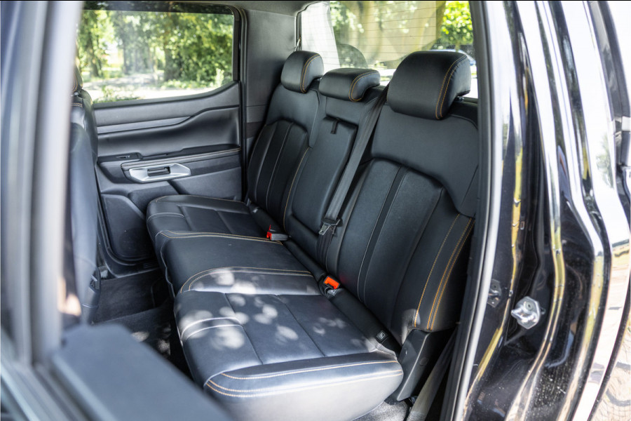 Ford Ranger 2.0 EcoBlue Wildtrak | Dubbel cabine | ACC | 360 Camera | Bang & Olufsen | Dodehoek detector | Trekhaak | Stoelverwarming | CarPlay | Navigatie | Nieuwe APK