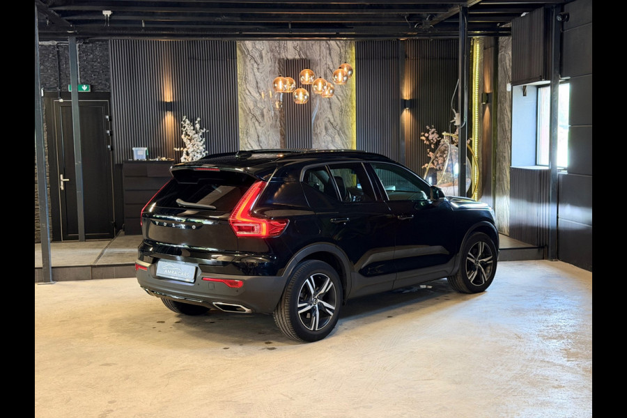 Volvo XC40 2.0 T4 R-Design