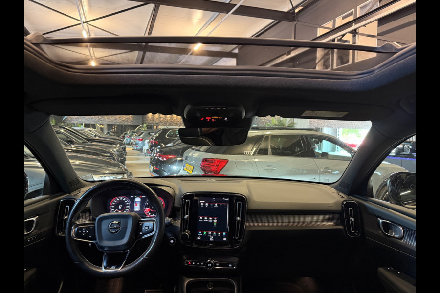 Volvo XC40 2.0 T4 R-Design