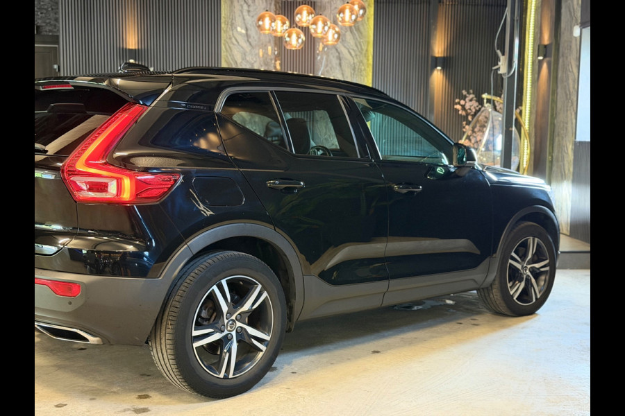 Volvo XC40 2.0 T4 R-Design