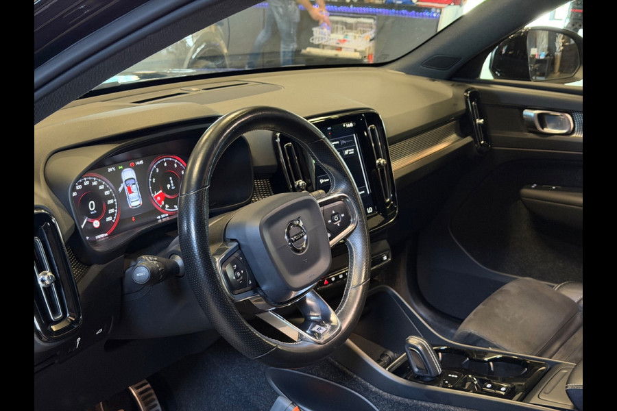Volvo XC40 2.0 T4 R-Design