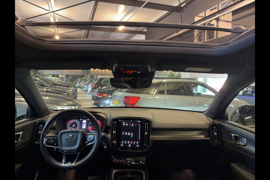 Volvo XC40 2.0 T4 R-Design