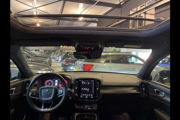 Volvo XC40 2.0 T4 R-Design