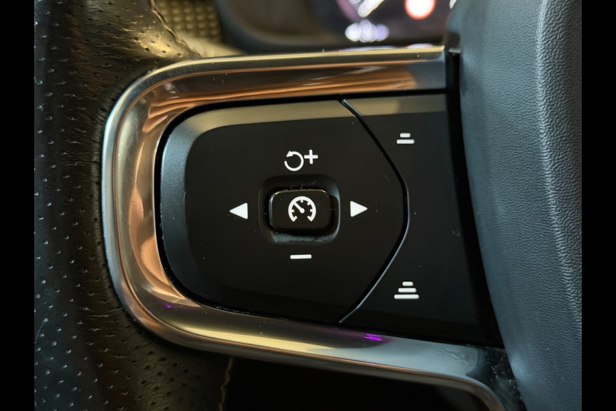 Volvo XC40 2.0 T4 R-Design