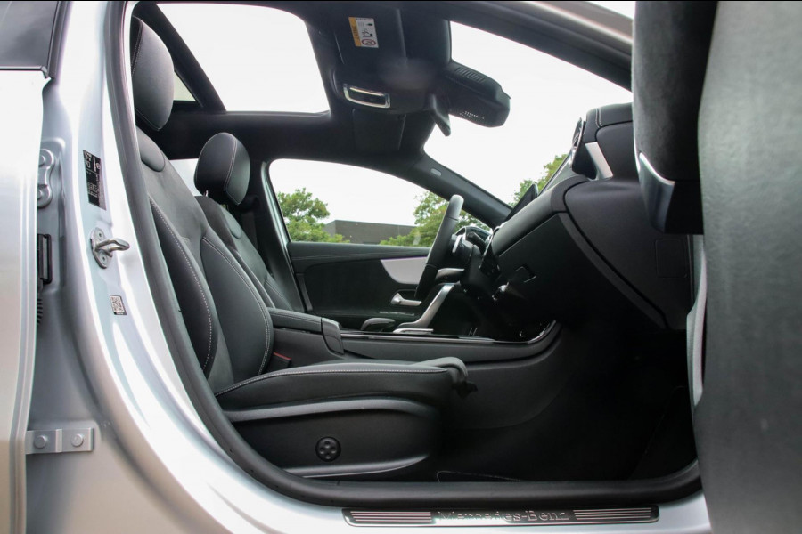 Mercedes-Benz A-Klasse 250 e Business Solution AMG Limited 8G Automaat 218pk! Panoramadak|Widescreen|LED|Leder+Memory|Sfeer|Night