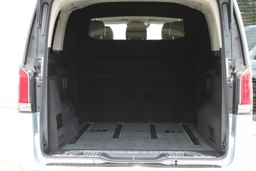 Mercedes-Benz V-Klasse 250d / Lang / DC / 4-matic / Leer / 2x Schuifdeur / 360 Camera / NIEUWSTAAT