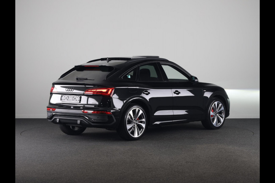 Audi Q5 Sportback 55 TFSI e S edition Competition 367pk | Panoramadak | Trekhaak | Head uo Display | B&O Premium Audio | Verlengde garantie | S-line interieur