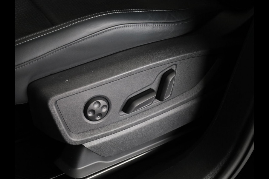 Audi Q5 Sportback 55 TFSI e S edition Competition 367pk | Panoramadak | Trekhaak | Head uo Display | B&O Premium Audio | Verlengde garantie | S-line interieur