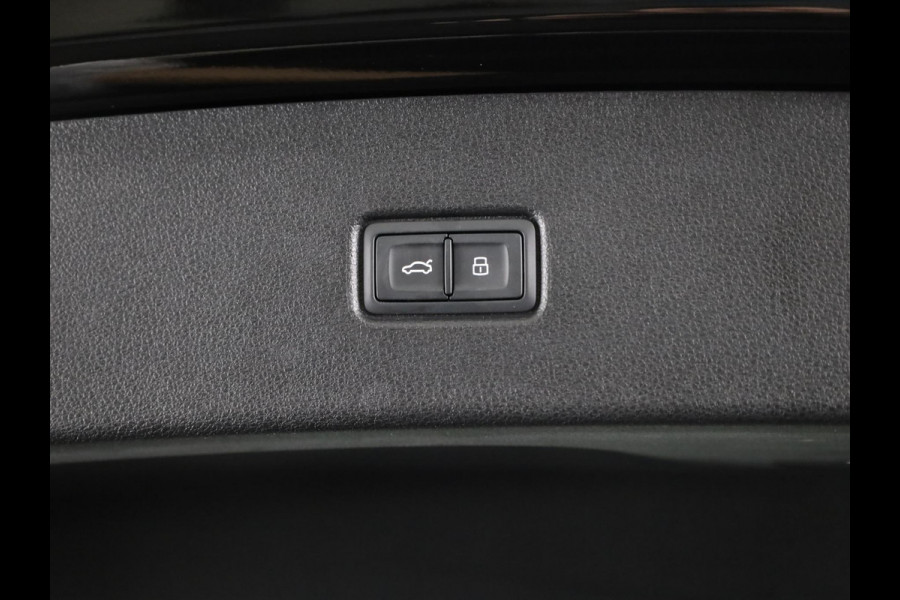 Audi Q5 Sportback 55 TFSI e S edition Competition 367pk | Panoramadak | Trekhaak | Head uo Display | B&O Premium Audio | Verlengde garantie | S-line interieur
