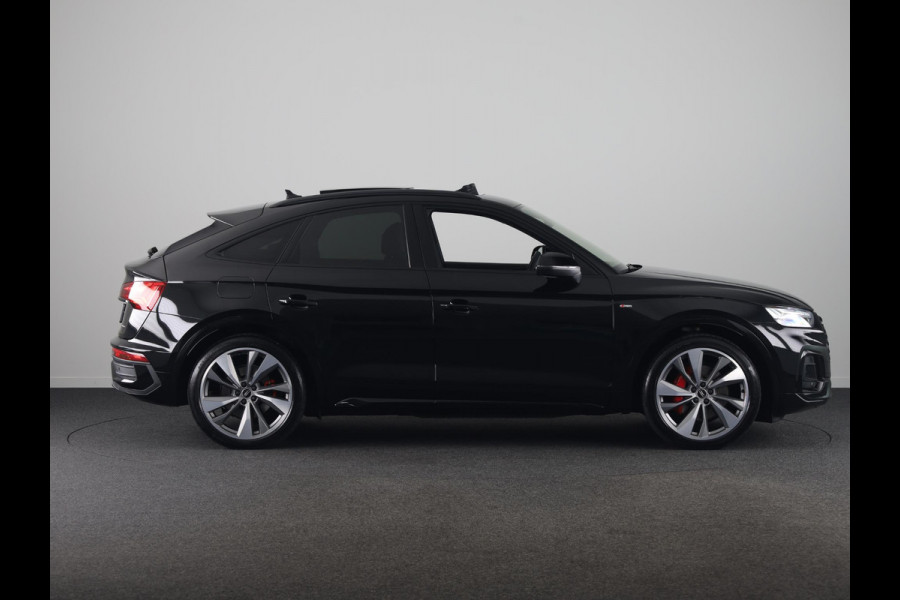 Audi Q5 Sportback 55 TFSI e S edition Competition 367pk | Panoramadak | Trekhaak | Head uo Display | B&O Premium Audio | Verlengde garantie | S-line interieur