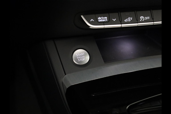 Audi Q5 Sportback 55 TFSI e S edition Competition 367pk | Panoramadak | Trekhaak | Head uo Display | B&O Premium Audio | Verlengde garantie | S-line interieur