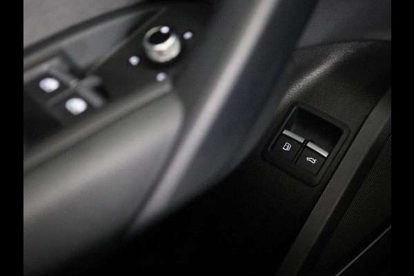 Audi Q5 Sportback 55 TFSI e S edition Competition 367pk | Panoramadak | Trekhaak | Head uo Display | B&O Premium Audio | Verlengde garantie | S-line interieur