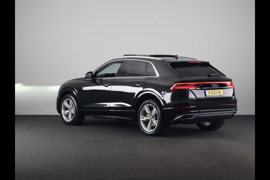 Audi Q8 55 TFSI e quattro Pro Line 380pk | Panoramadak | Pack Tour | Keyless pakket | 20 inch lichtmetalen velgen