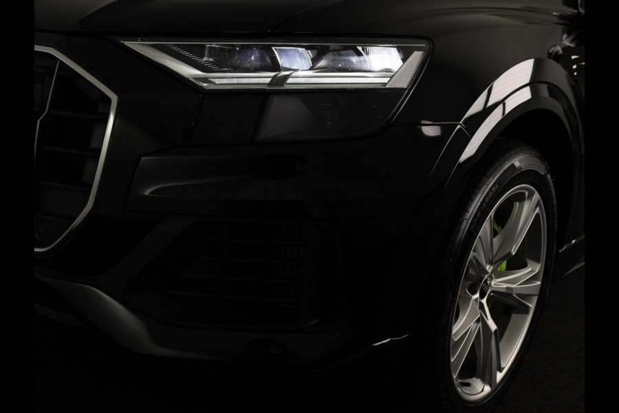 Audi Q8 55 TFSI e quattro Pro Line 380pk | Panoramadak | Pack Tour | Keyless pakket | 20 inch lichtmetalen velgen