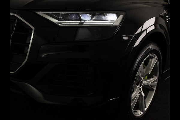 Audi Q8 55 TFSI e quattro Pro Line 380pk | Panoramadak | Pack Tour | Keyless pakket | 20 inch lichtmetalen velgen