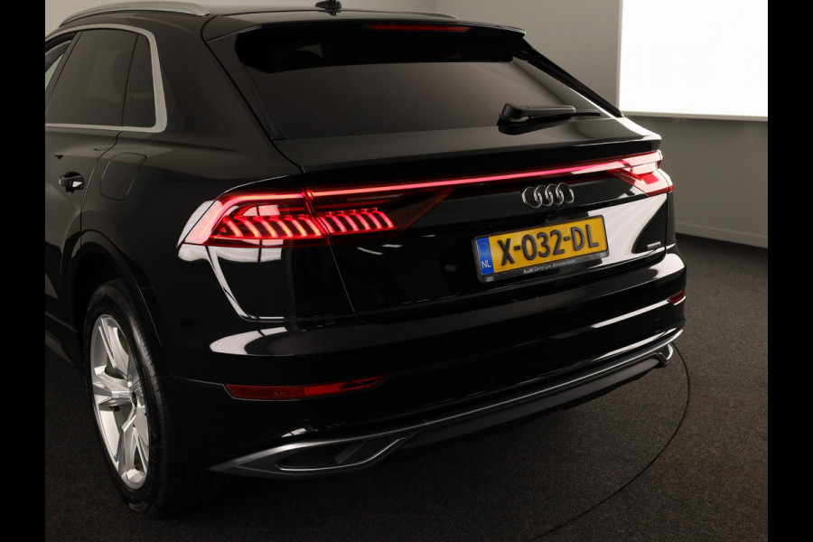 Audi Q8 55 TFSI e quattro Pro Line 380pk | Panoramadak | Pack Tour | Keyless pakket | 20 inch lichtmetalen velgen