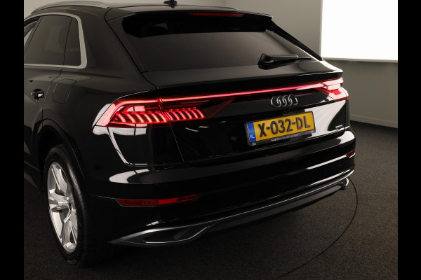Audi Q8 55 TFSI e quattro Pro Line 380pk | Panoramadak | Pack Tour | Keyless pakket | 20 inch lichtmetalen velgen