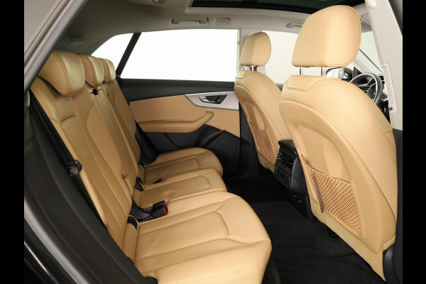 Audi Q8 55 TFSI e quattro Pro Line 380pk | Panoramadak | Pack Tour | Keyless pakket | 20 inch lichtmetalen velgen