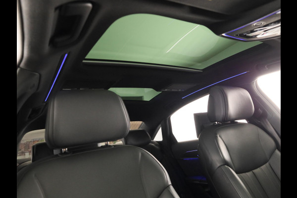 Audi A8 60 TFSI e quattro Lang 462pk | Panoramadak | Ventilatie + massage voor en achter | HUD | Luchtvering |