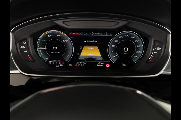 Audi A8 60 TFSI e quattro Lang 462pk | Panoramadak | Ventilatie + massage voor en achter | HUD | Luchtvering |