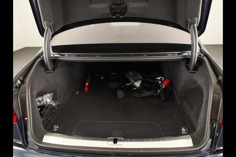 Audi A8 60 TFSI e quattro Lang 462pk | Panoramadak | Ventilatie + massage voor en achter | HUD | Luchtvering |