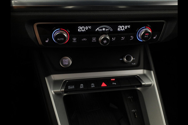 Audi Q3 35 TFSI Pro Line 150pk | Navigatie | Lederen bekleding | Elektrisch verstelbare voorstoelen | Parkeersensoren voor en achter |