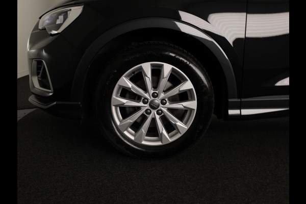 Audi Q3 35 TFSI Pro Line 150pk | Navigatie | Lederen bekleding | Elektrisch verstelbare voorstoelen | Parkeersensoren voor en achter |