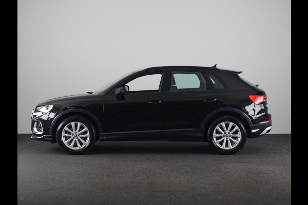 Audi Q3 35 TFSI Pro Line 150pk | Navigatie | Lederen bekleding | Elektrisch verstelbare voorstoelen | Parkeersensoren voor en achter |