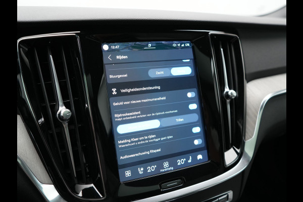 Volvo V60 T6 AWD Plus Bright LONG RANGE PHEV 350pk Dealer O.H. | Trekhaak Af Fabriek | Panodak | Adaptive Cruise | 360 Camera | Comfortstoelen Memory & Verwarmd | Stuur Verwarmd | Keyless | Blis | Apple Carplay | Google Assistent | DAB | Plug In Hybrid |