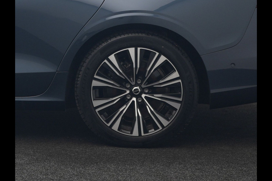 Volvo V60 T6 AWD Plus Bright LONG RANGE PHEV 350pk Dealer O.H. | Trekhaak Af Fabriek | Panodak | Adaptive Cruise | 360 Camera | Comfortstoelen Memory & Verwarmd | Stuur Verwarmd | Keyless | Blis | Apple Carplay | Google Assistent | DAB | Plug In Hybrid |
