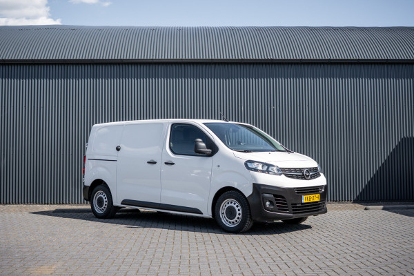 Opel Vivaro 1.5 L2H1 | 3-Zits | 1e Eigenaar | Cruise | PDC | Airco