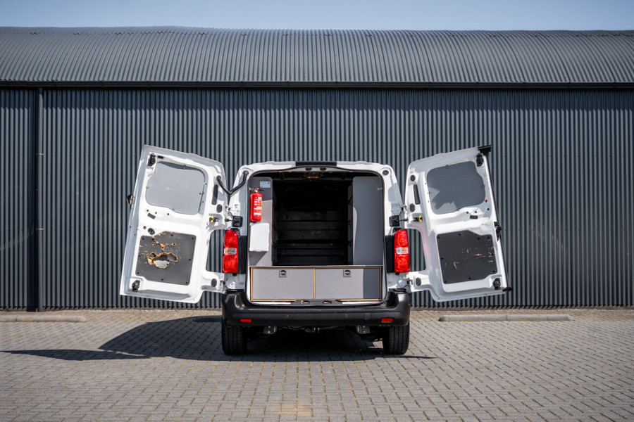 Opel Vivaro 1.5 L2H1 | 3-Zits | 1e Eigenaar | Cruise | PDC | Airco