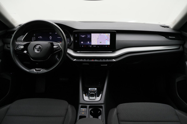 Škoda Octavia Combi 1.0 e-TSI DSG Business Edition Virtual Cockpit, Cruise, Apple Carplay, Rijstrooksensor, LED, DAB, PDC, 16''