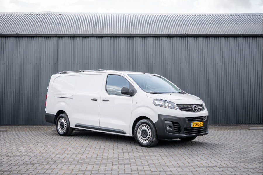 Opel Vivaro 1.5 | 3-Zits | 1e Eigenaar | Camera | Inrichting | Cruise | Airco | Trekhaak