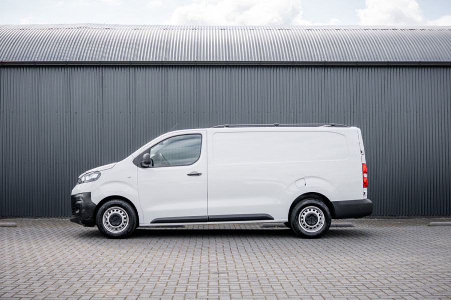 Opel Vivaro 1.5 | 3-Zits | 1e Eigenaar | Camera | Inrichting | Cruise | Airco | Trekhaak