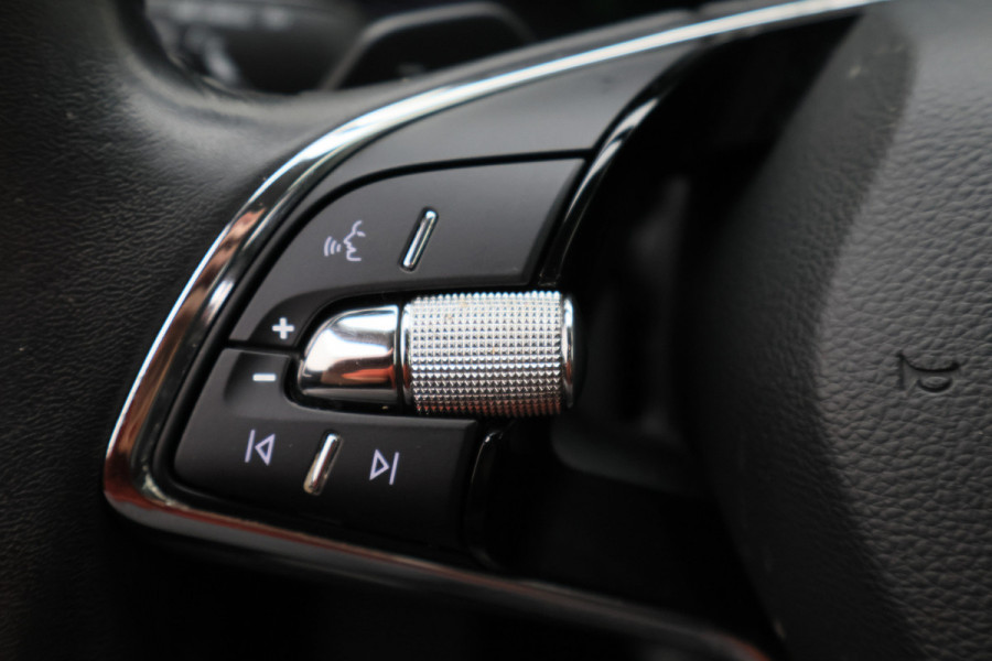 Škoda Octavia Combi 1.0 e-TSI DSG Business Edition Virtual Cockpit, Cruise, Apple Carplay, Rijstrooksensor, LED, DAB, PDC, 16''