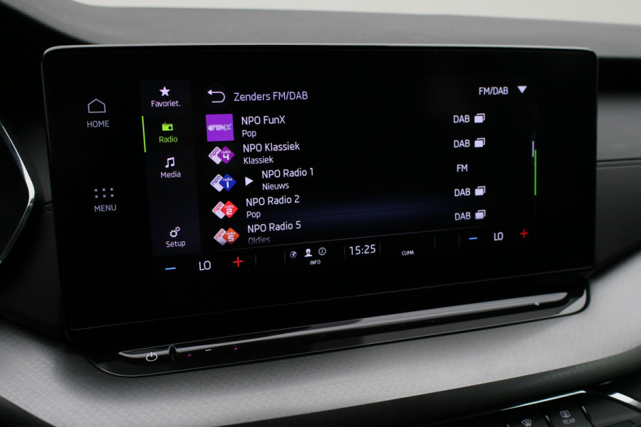 Škoda Octavia Combi 1.0 e-TSI DSG Business Edition Virtual Cockpit, Cruise, Apple Carplay, Rijstrooksensor, LED, DAB, PDC, 16''