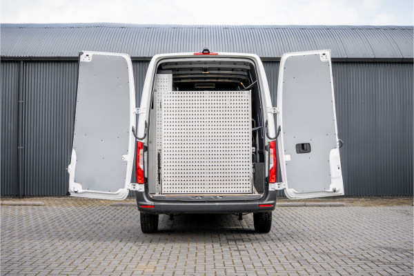 Mercedes-Benz Sprinter 311 CDI RWD L2H2 | Volledig Ingericht | Mbux | Camera | Navi | Climatronic