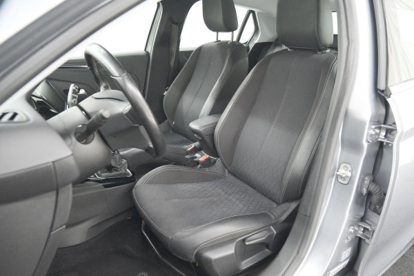 Opel Corsa 1.2 Elegance | Trekhaak | Camera | Dodehoekdetectie | Apple Carplay