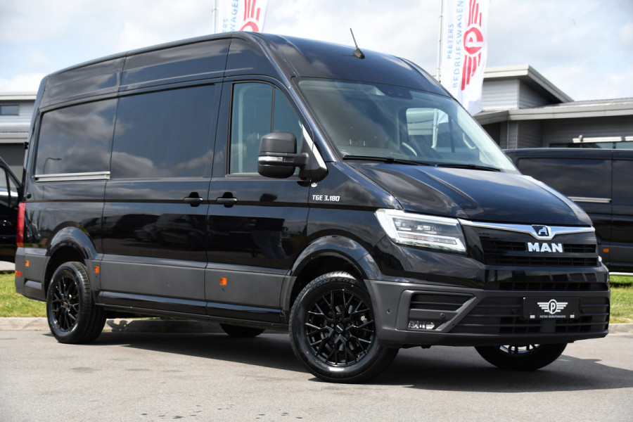 MAN TGE 3.180 35 2.0 L3H3 Black Edition Adaptieve Cruise, Camera, Carplay, LED, Stoelverwarming, Massage stoel, Trekhaak, 177pk, Automaat, Uniek!