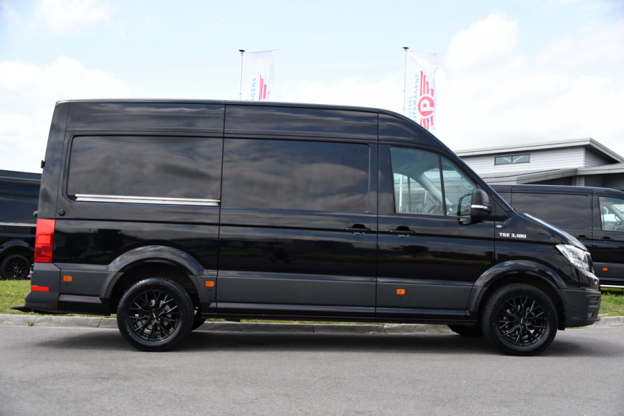 MAN TGE 3.180 35 2.0 L3H3 Black Edition Adaptieve Cruise, Camera, Carplay, LED, Stoelverwarming, Massage stoel, Trekhaak, 177pk, Automaat, Uniek!