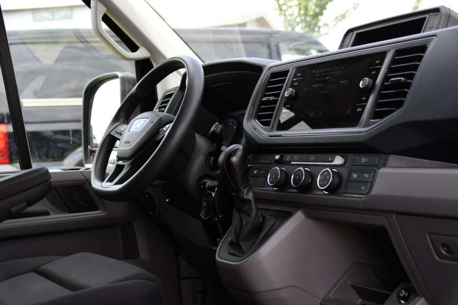 MAN TGE 3.180 35 2.0 L3H3 Black Edition Adaptieve Cruise, Camera, Carplay, LED, Stoelverwarming, Massage stoel, Trekhaak, 177pk, Automaat, Uniek!