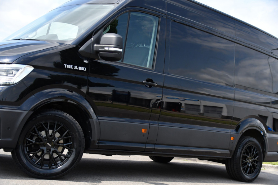 MAN TGE 3.180 35 2.0 L3H3 Black Edition Adaptieve Cruise, Camera, Carplay, LED, Stoelverwarming, Massage stoel, Trekhaak, 177pk, Automaat, Uniek!