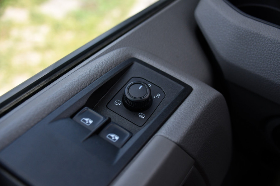 MAN TGE 3.180 35 2.0 L3H3 Black Edition Adaptieve Cruise, Camera, Carplay, LED, Stoelverwarming, Massage stoel, Trekhaak, 177pk, Automaat, Uniek!