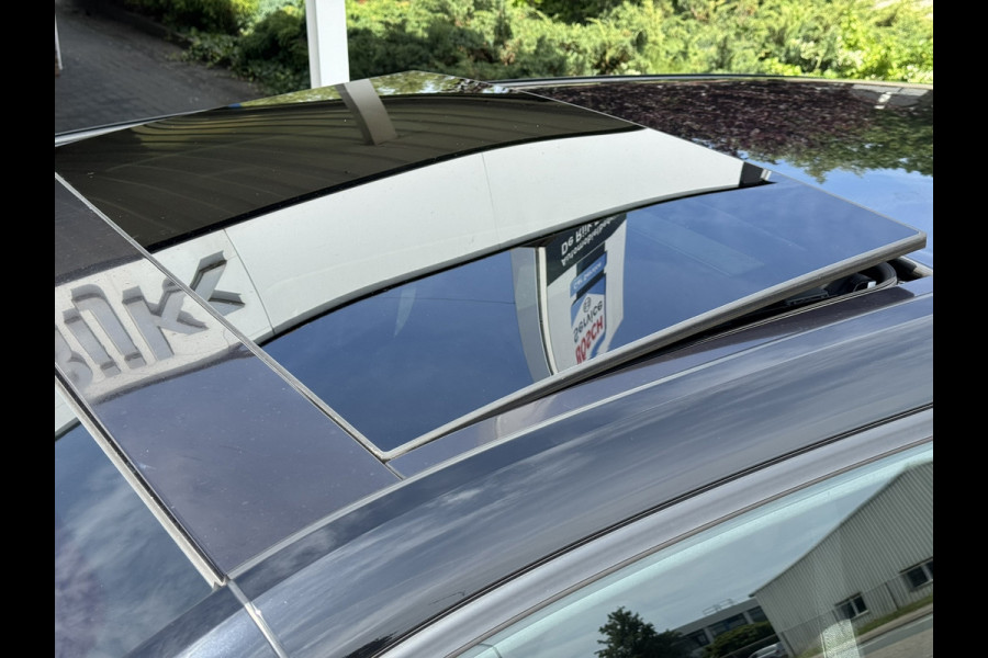 BMW i3 S 120Ah 42 kWh RoadStyle Edition | Pano, Leder, Navi, Camera, Stoelverw., Cruise | NAP | Dealeronderhouden |