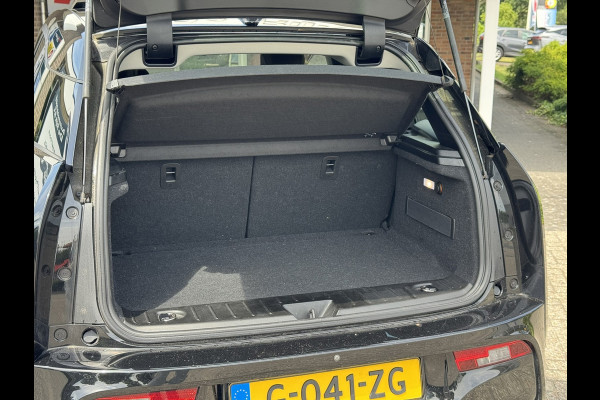 BMW i3 S 120Ah 42 kWh RoadStyle Edition | Pano, Leder, Navi, Camera, Stoelverw., Cruise | NAP | Dealeronderhouden |