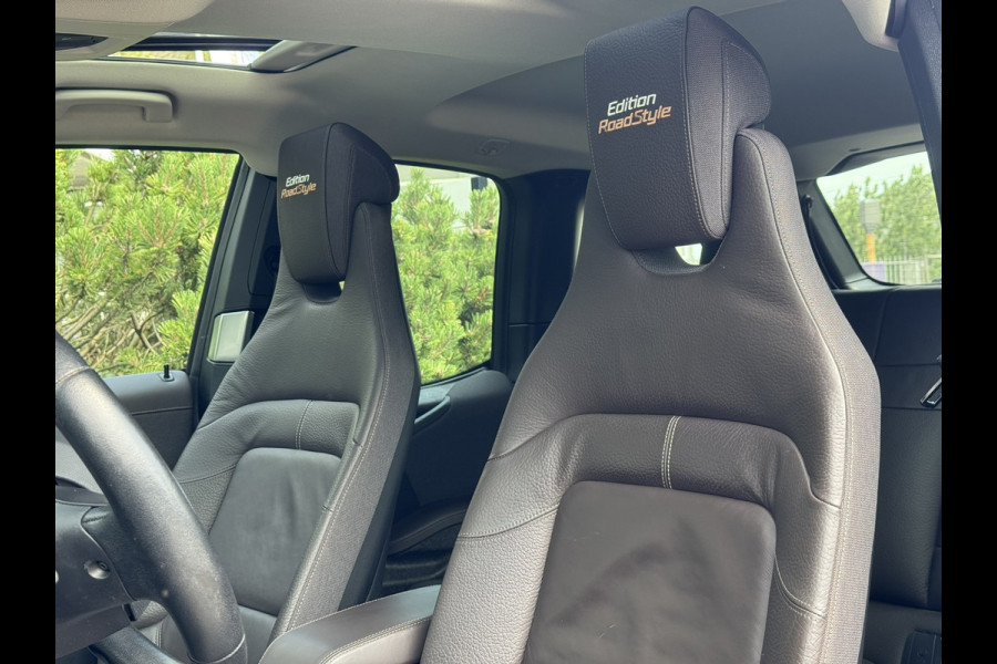 BMW i3 S 120Ah 42 kWh RoadStyle Edition | Pano, Leder, Navi, Camera, Stoelverw., Cruise | NAP | Dealeronderhouden |